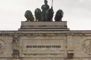 Die Bavaria mit vier Löwen auf dem Siegestor