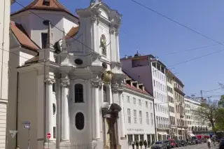 Die Dreifaltigkeitskirche in der Pacellistraße