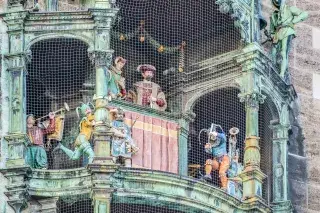 Das Glockenspiel im Rathaus