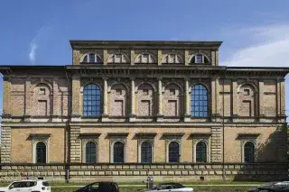 Die Alte Pinakothek im Kunstareal in München