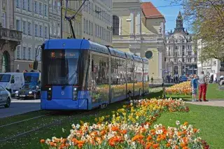 Promenadeplatz im Frühling