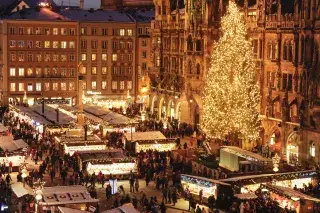 Münchner Christkindlmarkt auf dem Marienplatz