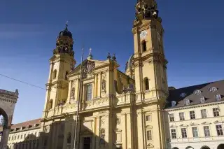 Theatinerkirche am Odeonsplatz