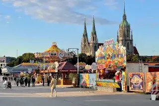 Sommer in der Stadt auf der Theresienwiese