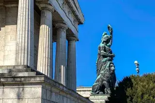 Bavaria-Figur vor der Ruhmeshalle