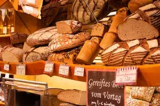 Brot auf dem Münchner Viktualienmarkt