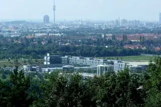 Die Aussicht vom Fröttmaninger Berg Richtung Olympiapark