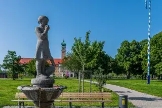 Brunnen auf dem Luise-Kiesselbach-Platz