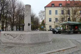 Brunnen am Pflanzeltplatz