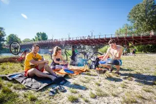 Grillen an der Isar