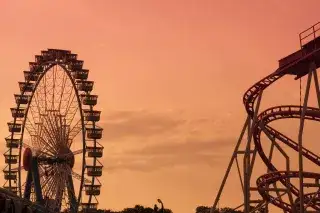 Sonnenuntergang auf der Wiesn