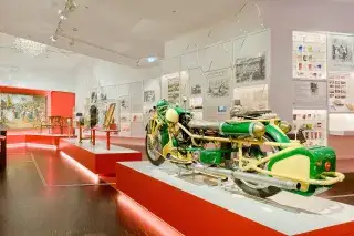 Ein Motorrad im Sudetendeutschen Museum