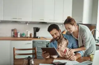 Familie in der Küche