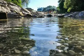 Klares Wasser am Flaucher zum Baden