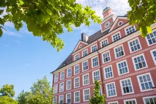 Die Grundschule an der Fröttmaninger Straße