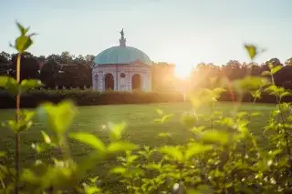 Sonnenaufgang am Dianatempel im Hofgarten