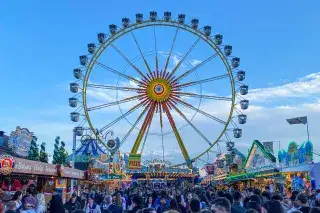 Riesenrad auf dem Frühlingsfest