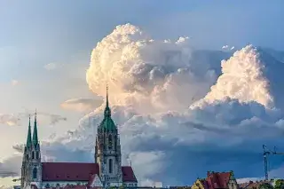 Gewitterwolken über St. Paul.