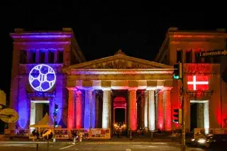 Light Art am Königsplatz zur EURO 2024