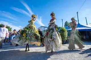 Stelzentheater am Tollwood