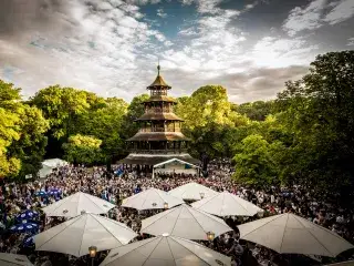 Kocherlball im Englischen Garten