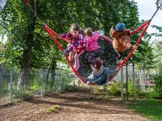 Kinder spielen in der Kita an der Infanteriestraße